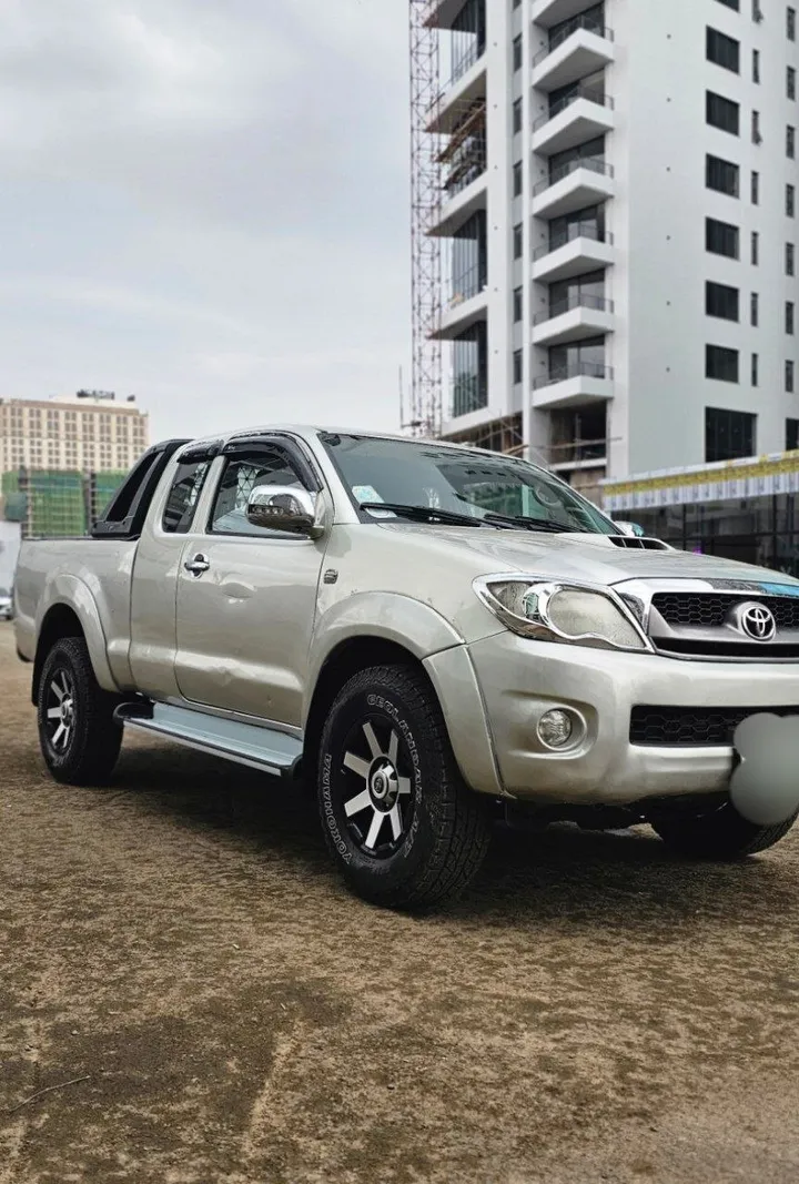 Toyota Vigo D4D Manual 2010 – photo 5