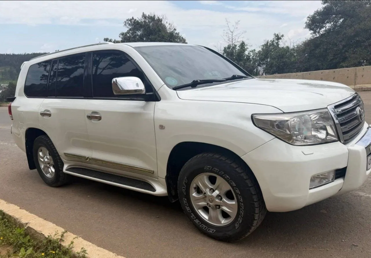 Toyota Land Cruiser 2010 V8 Diesel – photo 4