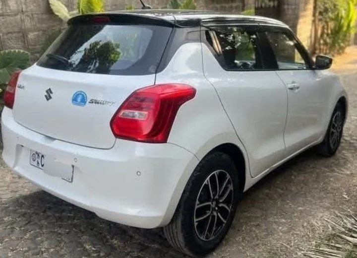 Suzuki Swift 2022 Automatic – photo 5