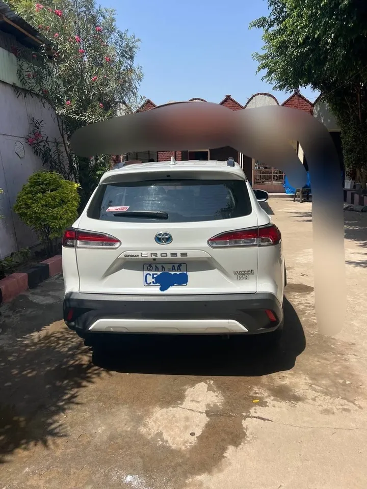 Toyota Corolla Cross Hybrid 2022 – photo 5