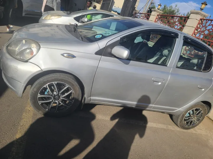 2001 Automatic Silver Hatchback Car – photo 4