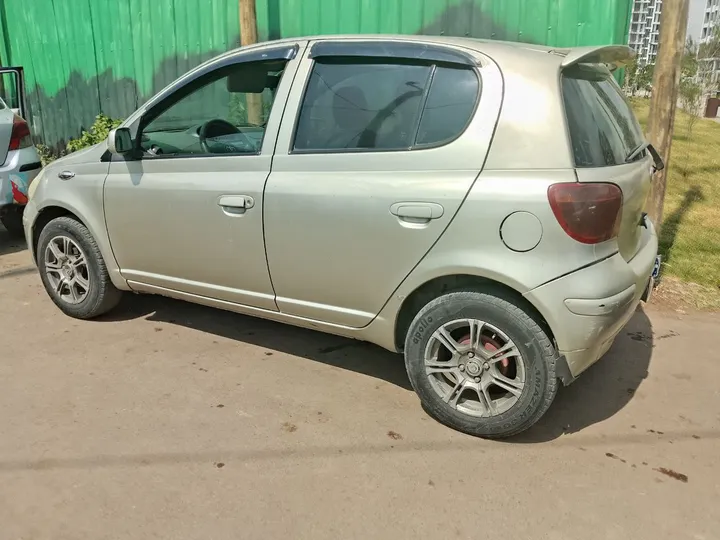 Toyota Vitz 2002 Automatic 1.0L – photo 3