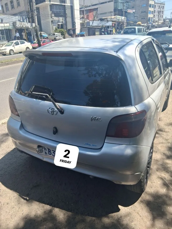 Toyota Vitz 2001 Automatic FWD – photo 4