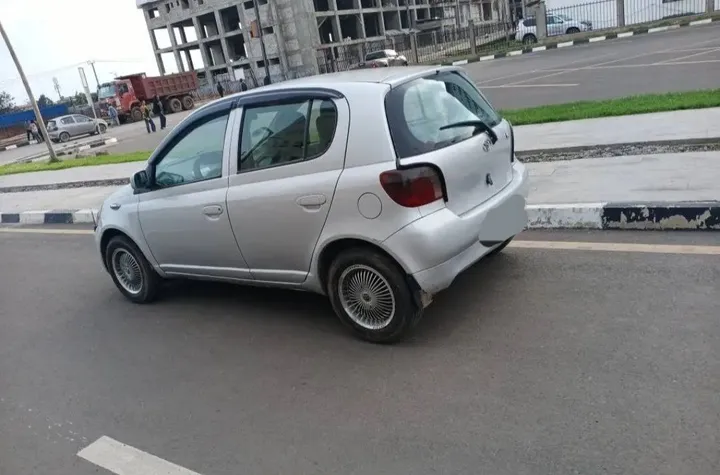 Toyota Vitz 2001 Automatic – photo 7
