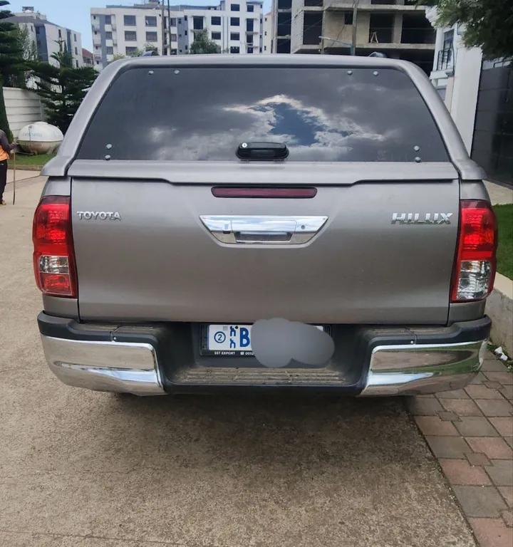 Toyota Revo King Cab 2018 Manual – photo 7