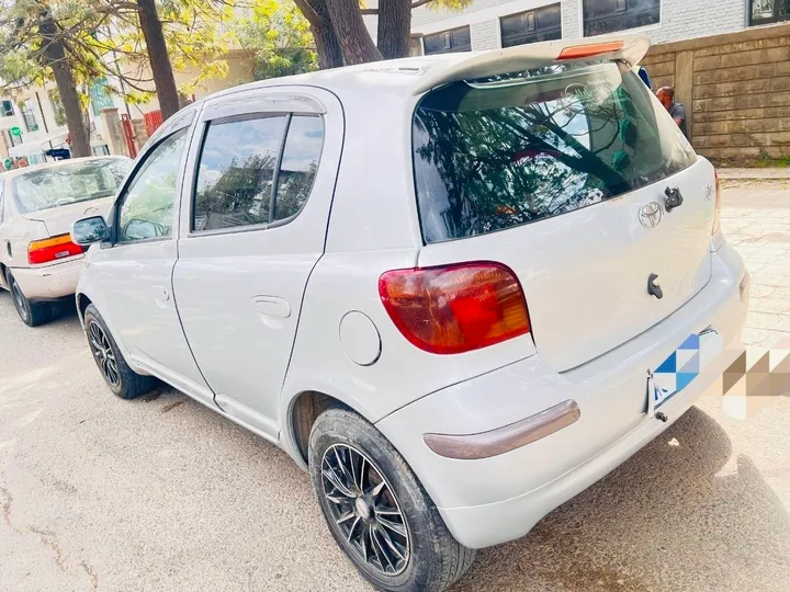 Toyota Vitz 2002 Automatic 1.0L – photo 3