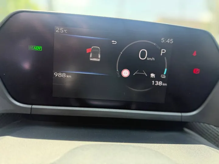 Toyota BZ4X EV 4WD Crossover – photo 10