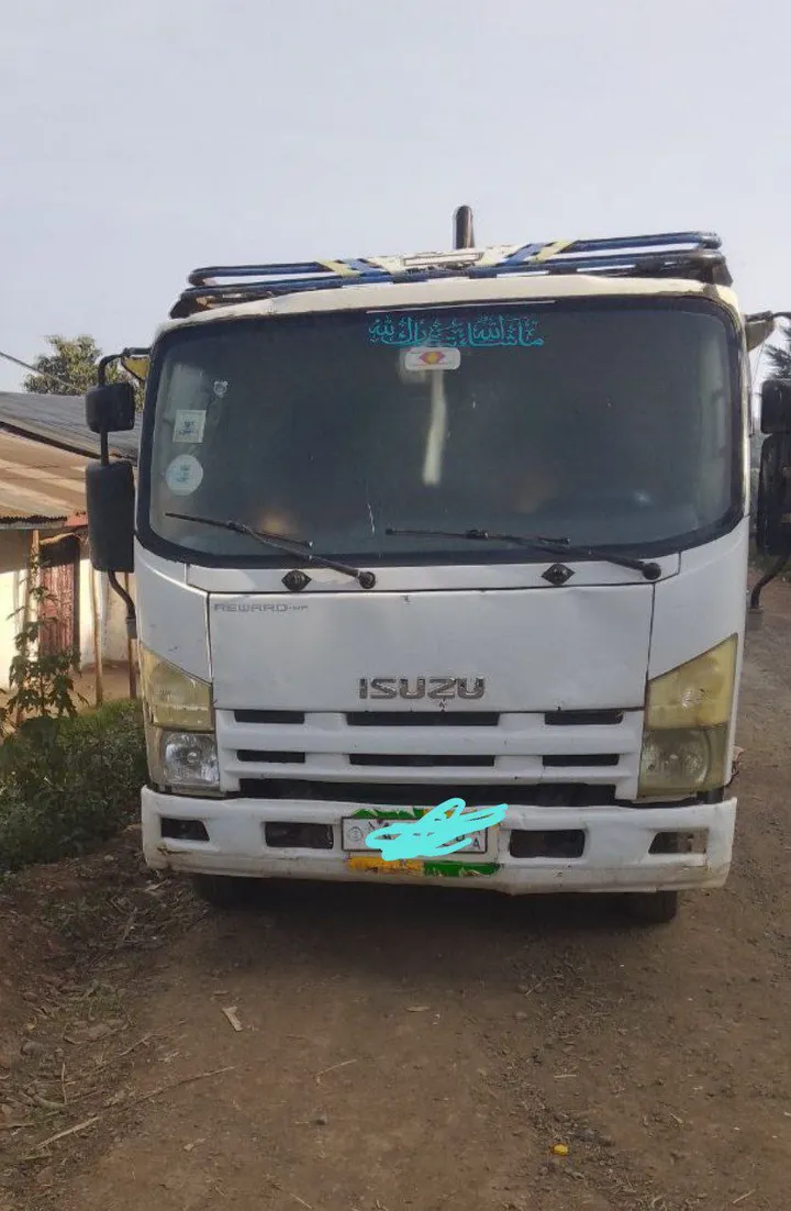Isuzu Obama Truck 2016 – photo 6