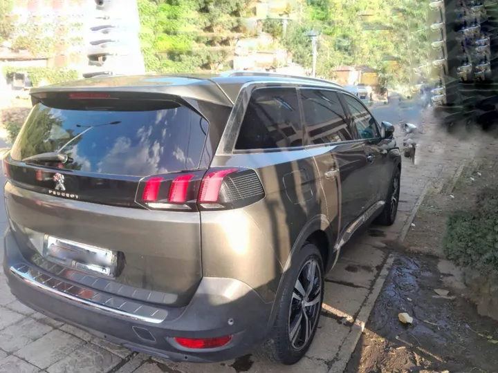 Peugeot 5008 2021 SUV – photo 5