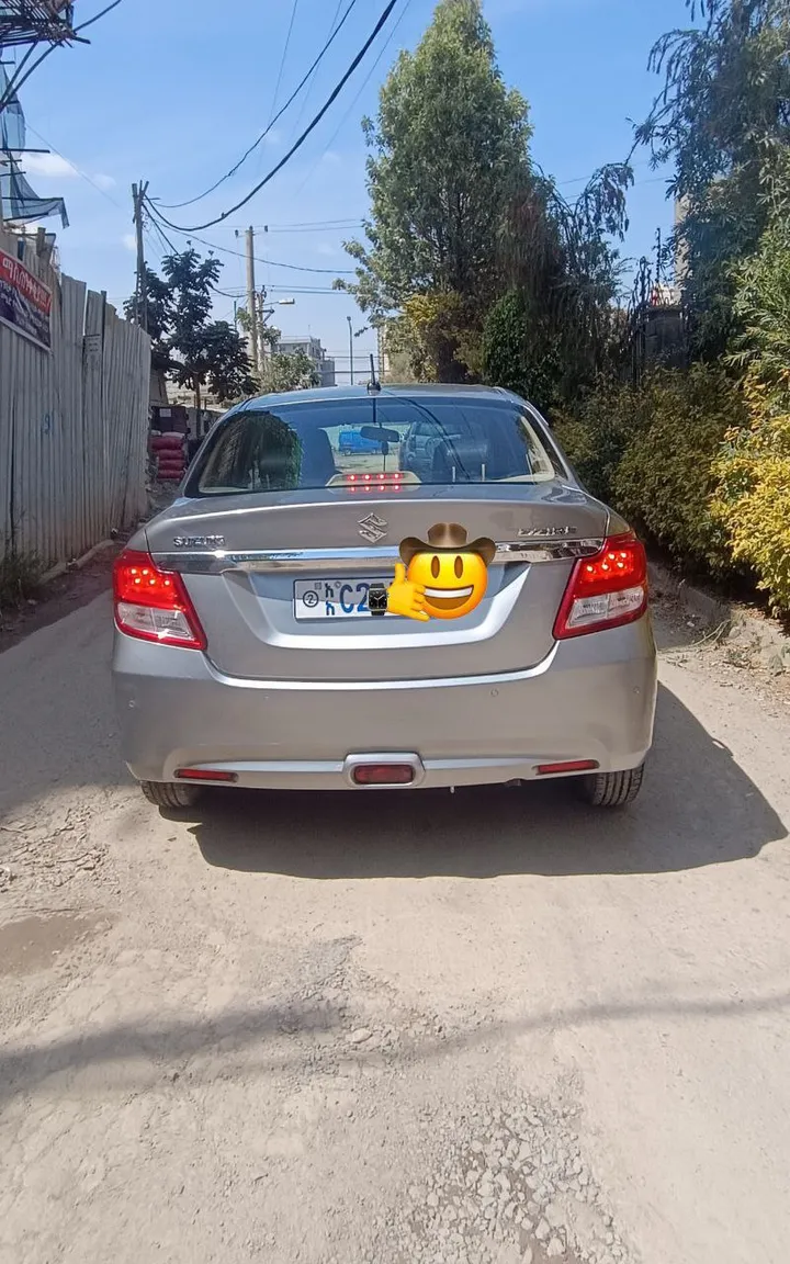Suzuki Dzire 2022 Automatic – photo 3
