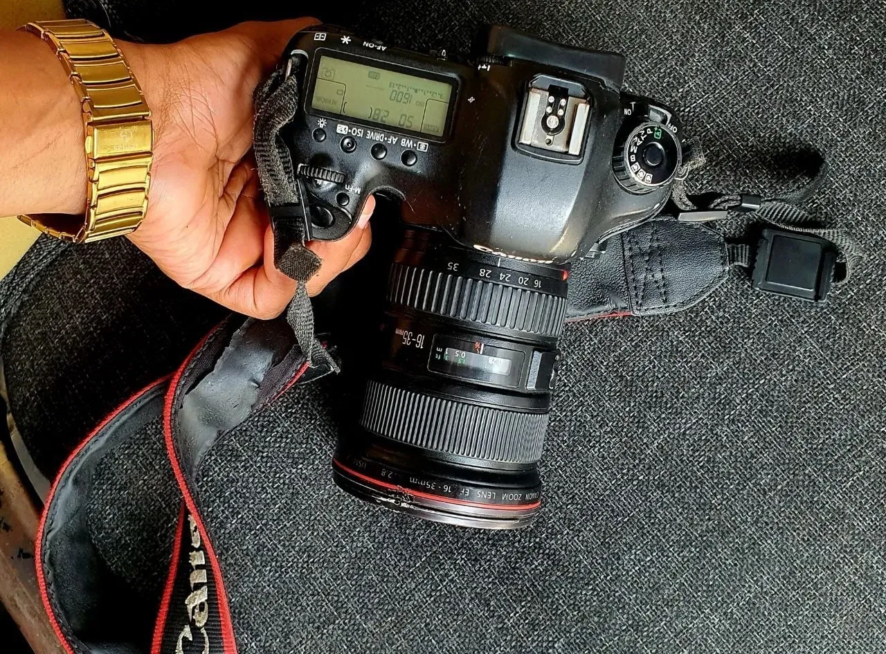 Canon 5D Mark III with Lens – photo 3