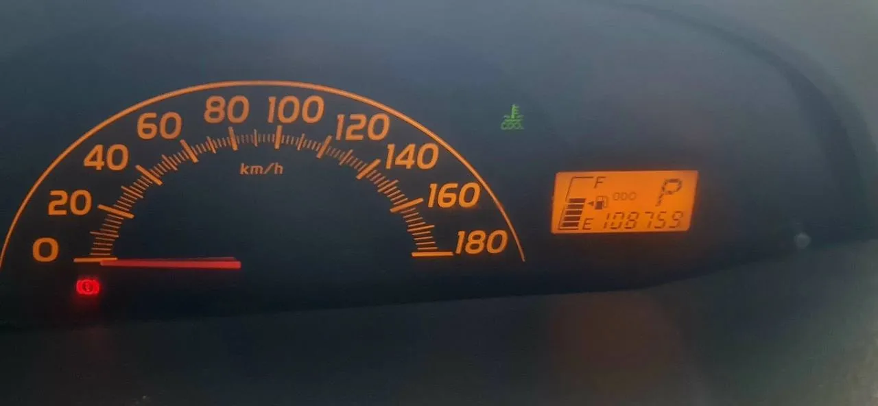 Toyota Yaris Compact 2010 – photo 5