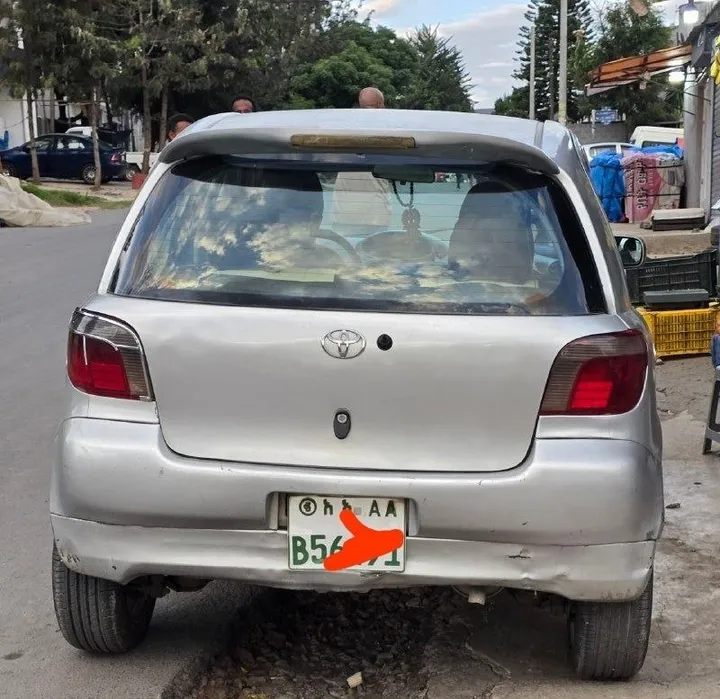 Toyota Vitz 2001 Automatic – photo 3