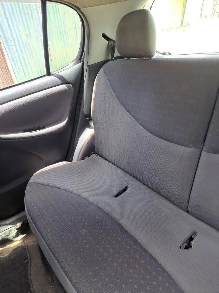 Toyota Vitz 2004 Automatic – photo 4
