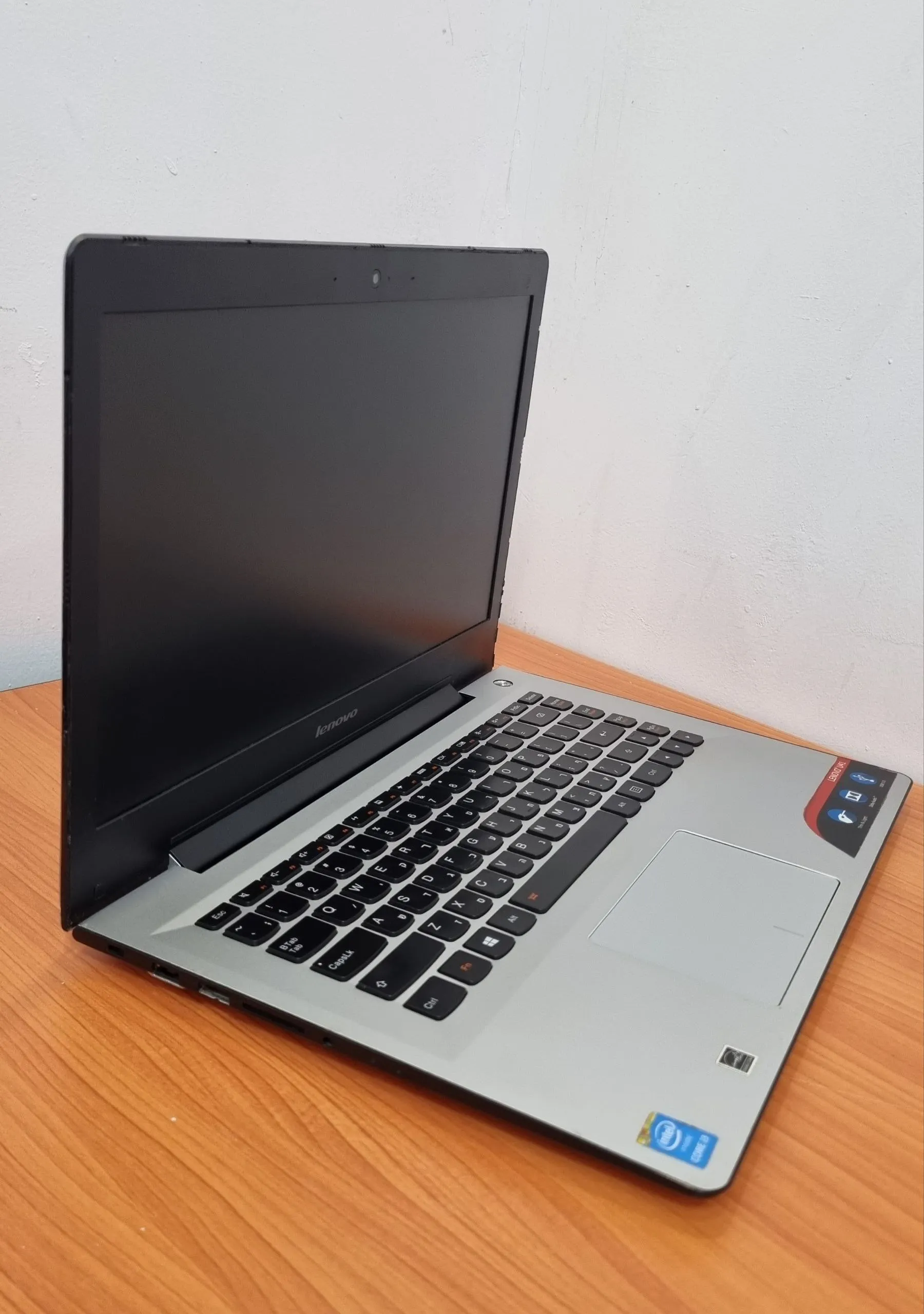 Lenovo Ideapad U40 Core i3 Laptop – photo 7