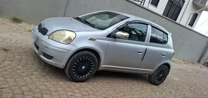 Toyota Vitz 2004 – photo 5