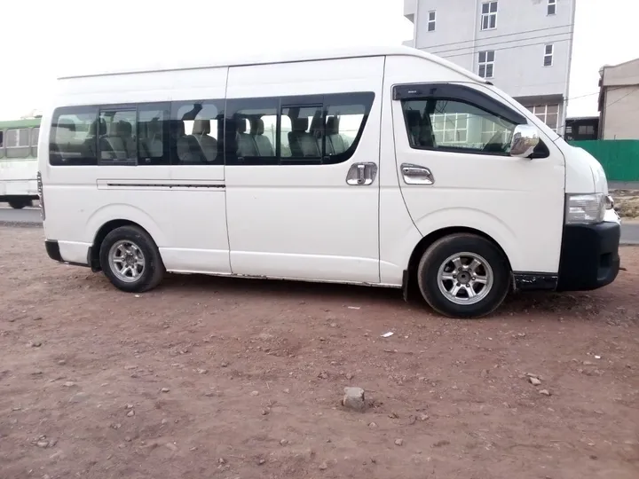 Toyota High Roof Van 2014 – photo 6