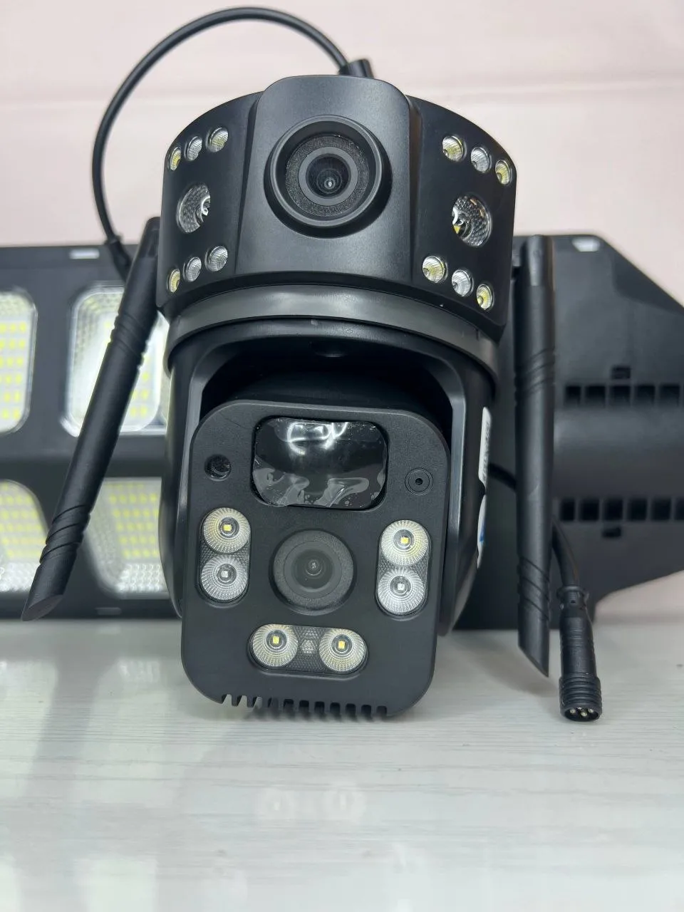 V380 AI Solar Camera Light 2-in-1 – photo 4