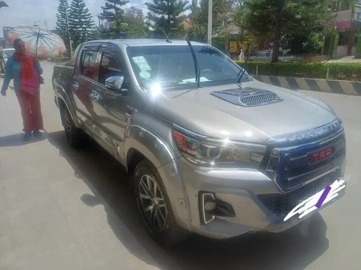 Toyota Revo Double Cab 2017 – photo 4