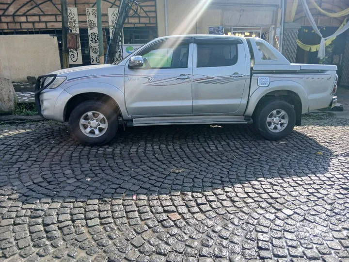 Toyota Hilux Double Cabin 2012 – photo 3