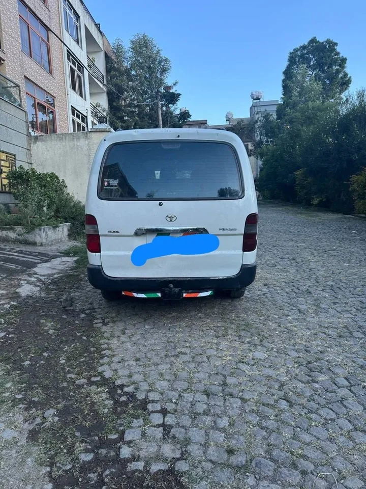 Toyota D4D 2006 Diesel Van – photo 3