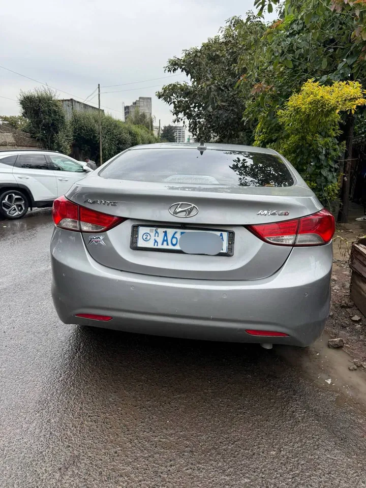 Hyundai Avante 2012 Automatic – photo 3