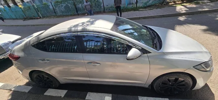 Hyundai Elantra 2016 Automatic – photo 3
