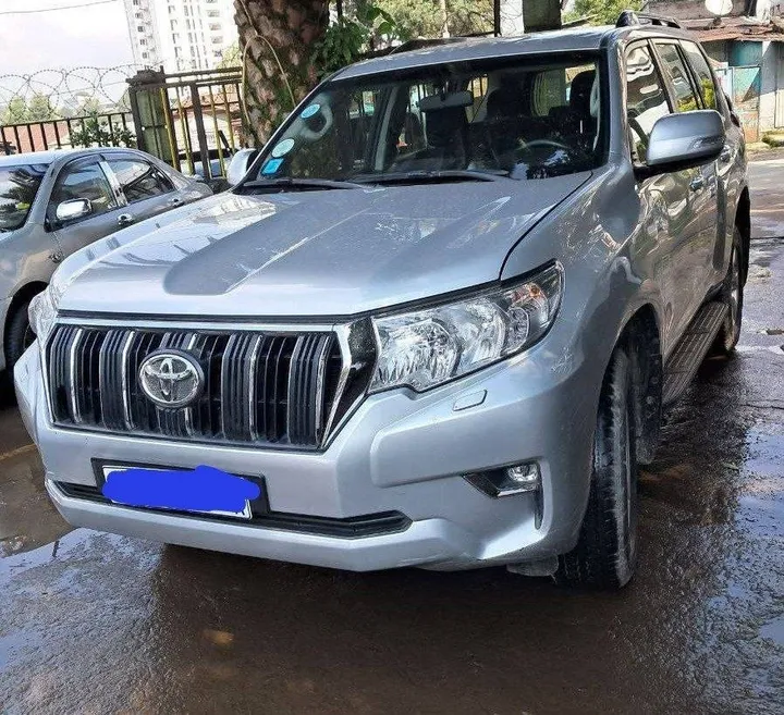 Toyota Prado Automatic SUV – photo 5