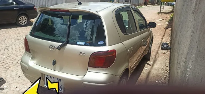 2003 Toyota Vitz Hatchback – photo 3