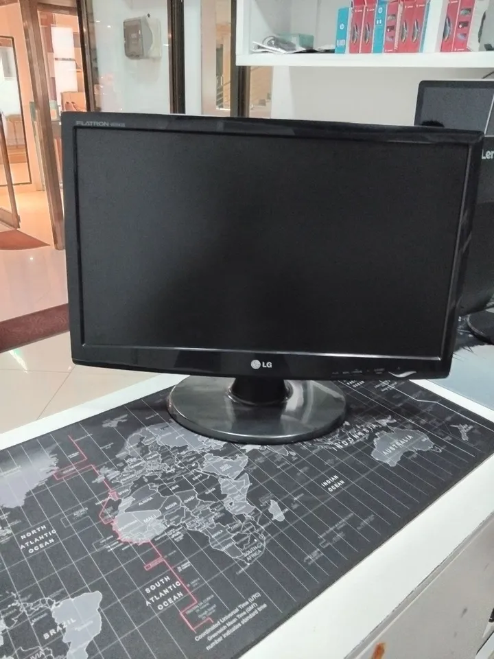 LG 21 Inch Monitor – photo 4