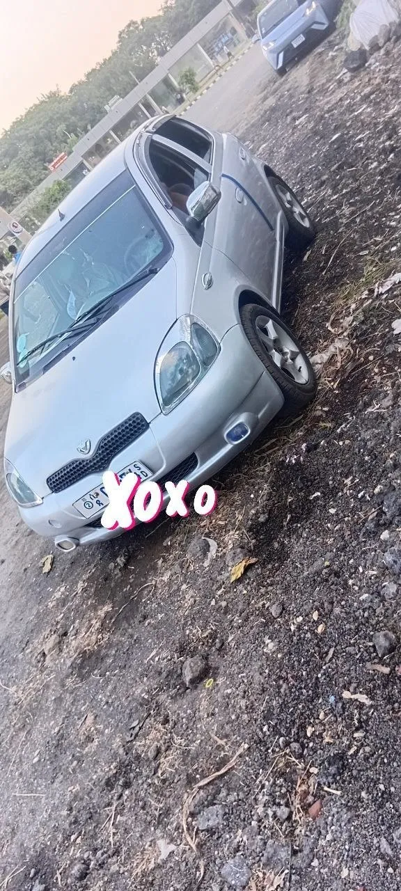 2001 Toyota Vitz Automatic – photo 4