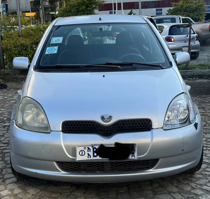 Toyota Vitz 2002 – photo 4