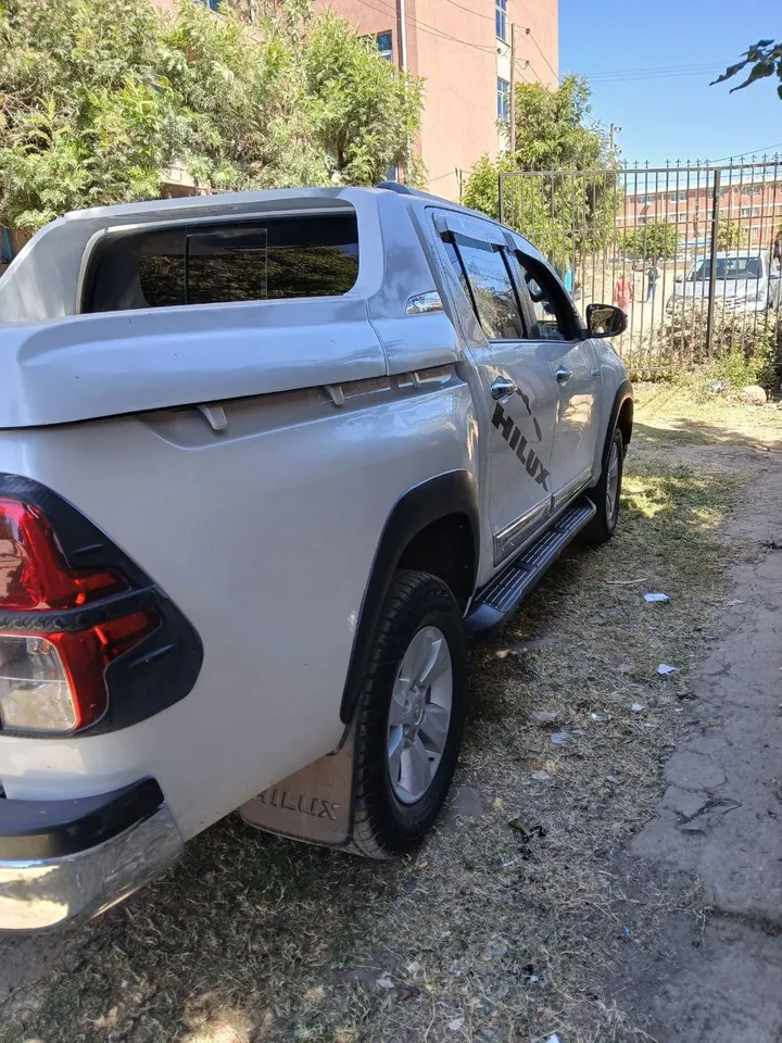 Toyota Hilux Double Cab 2019 – photo 6