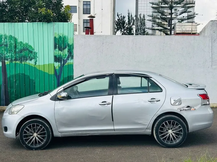 Toyota Yaris Belta 2007 – photo 7