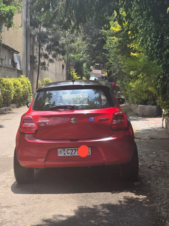 Suzuki Swift 2022 Automatic – photo 5