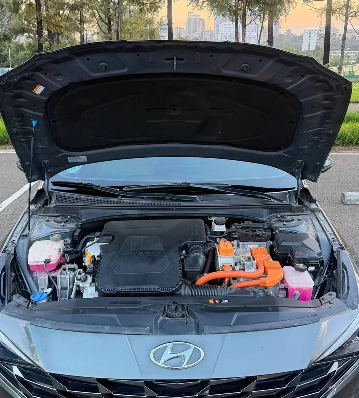 Hyundai Avante Hybrid 2022 – photo 3