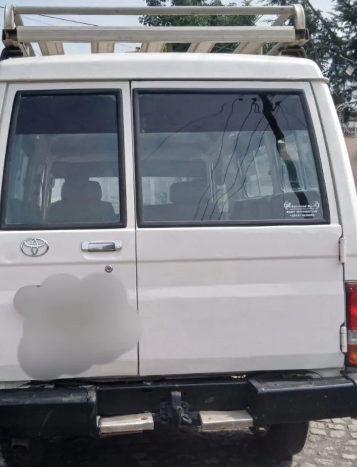 Toyota Land Cruiser Long Base 2005 – photo 4