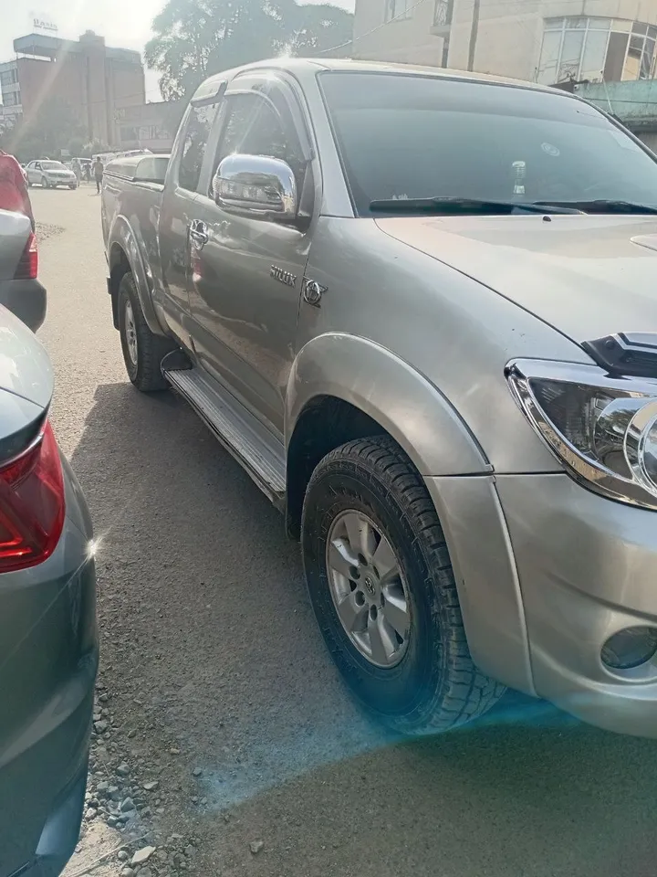 Toyota Hilux D4D Manual Double Cab – photo 6