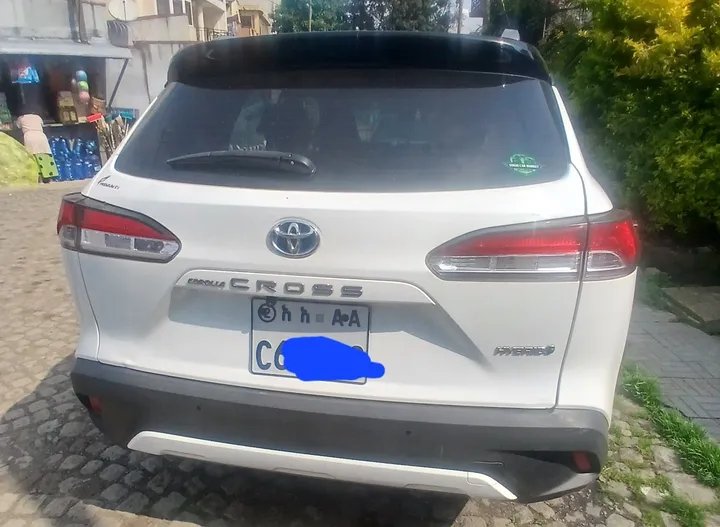 Toyota Corolla Cross Hybrid 2024 – photo 6