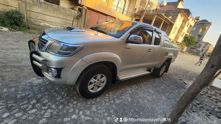 Toyota Hilux 2012 Diesel Pickup – photo 5