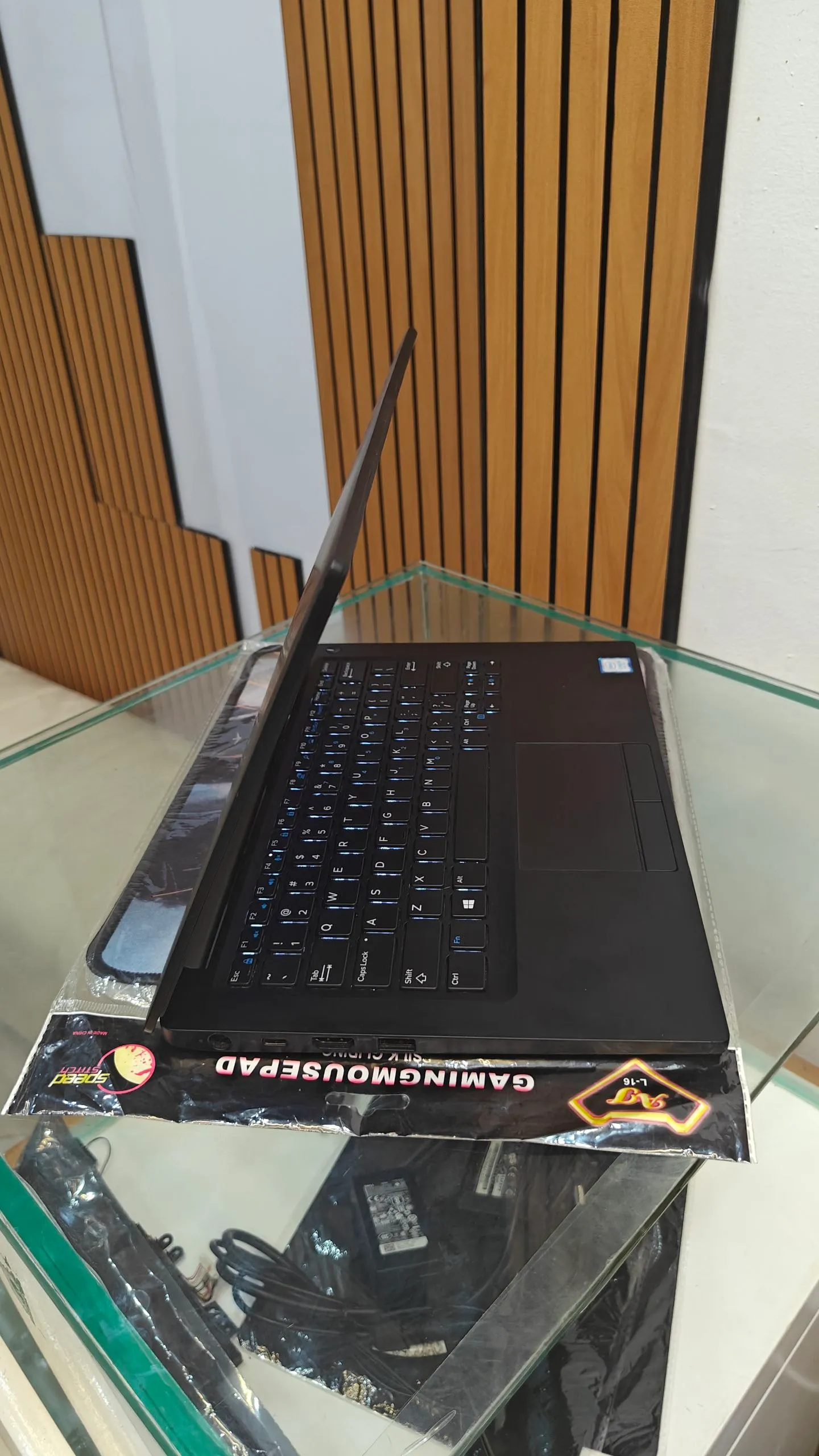 Dell Latitude 7290 i5 Laptop – photo 4