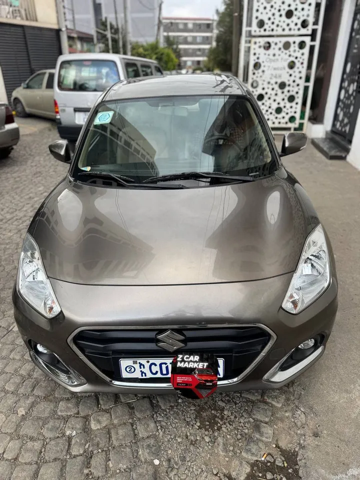 Suzuki Dzire 2022 Automatic – photo 4