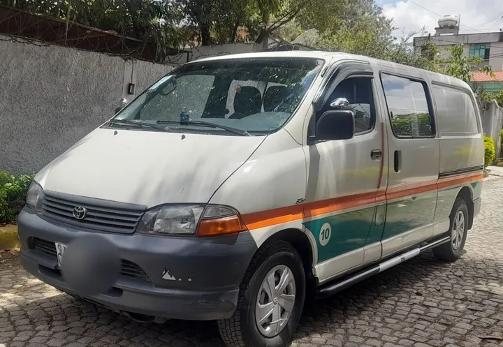 Toyota D4D Van 2003 Manual – photo 5