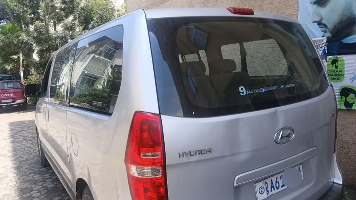 Hyundai H1 Starex 2010 Diesel – photo 4