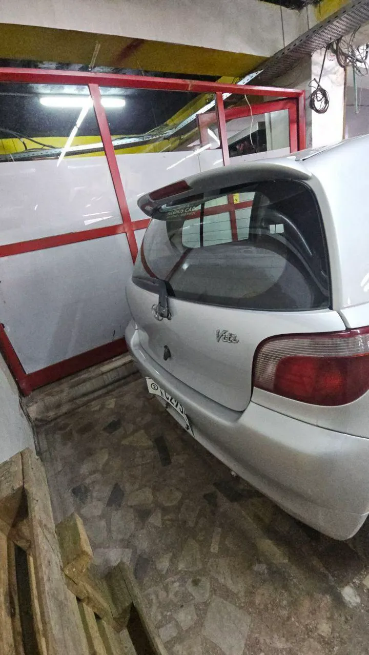 Toyota Vitz 2001 Automatic – photo 3