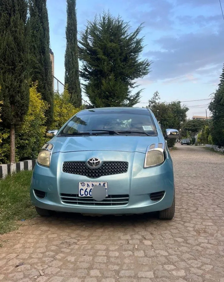 Toyota Yaris Compact 2007 Automatic – photo 3
