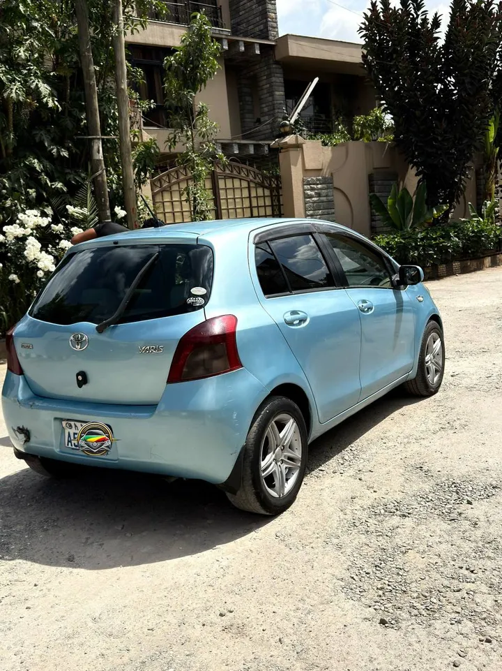 Toyota Yaris Compact 2007 Automatic – photo 4