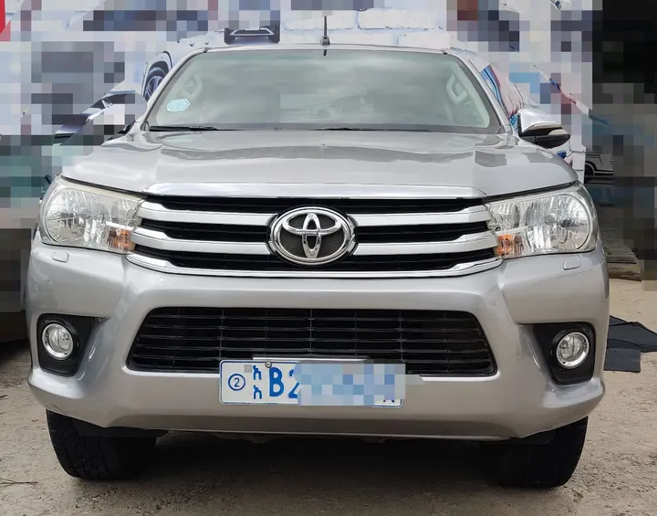 Toyota Hilux Revo 2017 Manual – photo 3