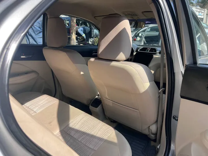 Suzuki Dizayer 2022 Sedan – photo 3