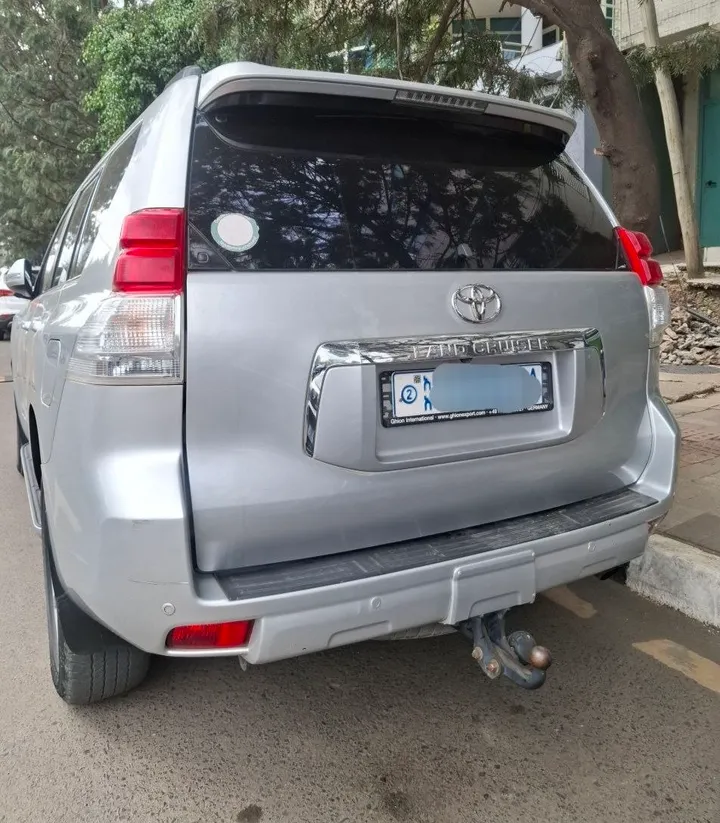 Toyota Landcruiser Prado 2012 – photo 3